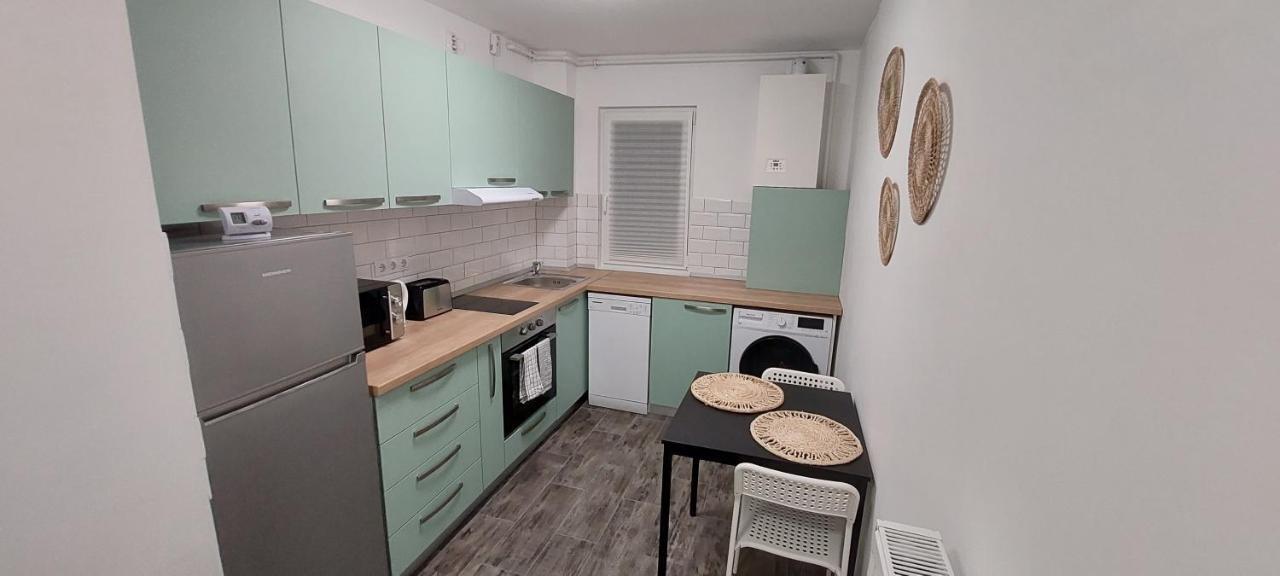 Twin Apartments 锡比乌 外观 照片