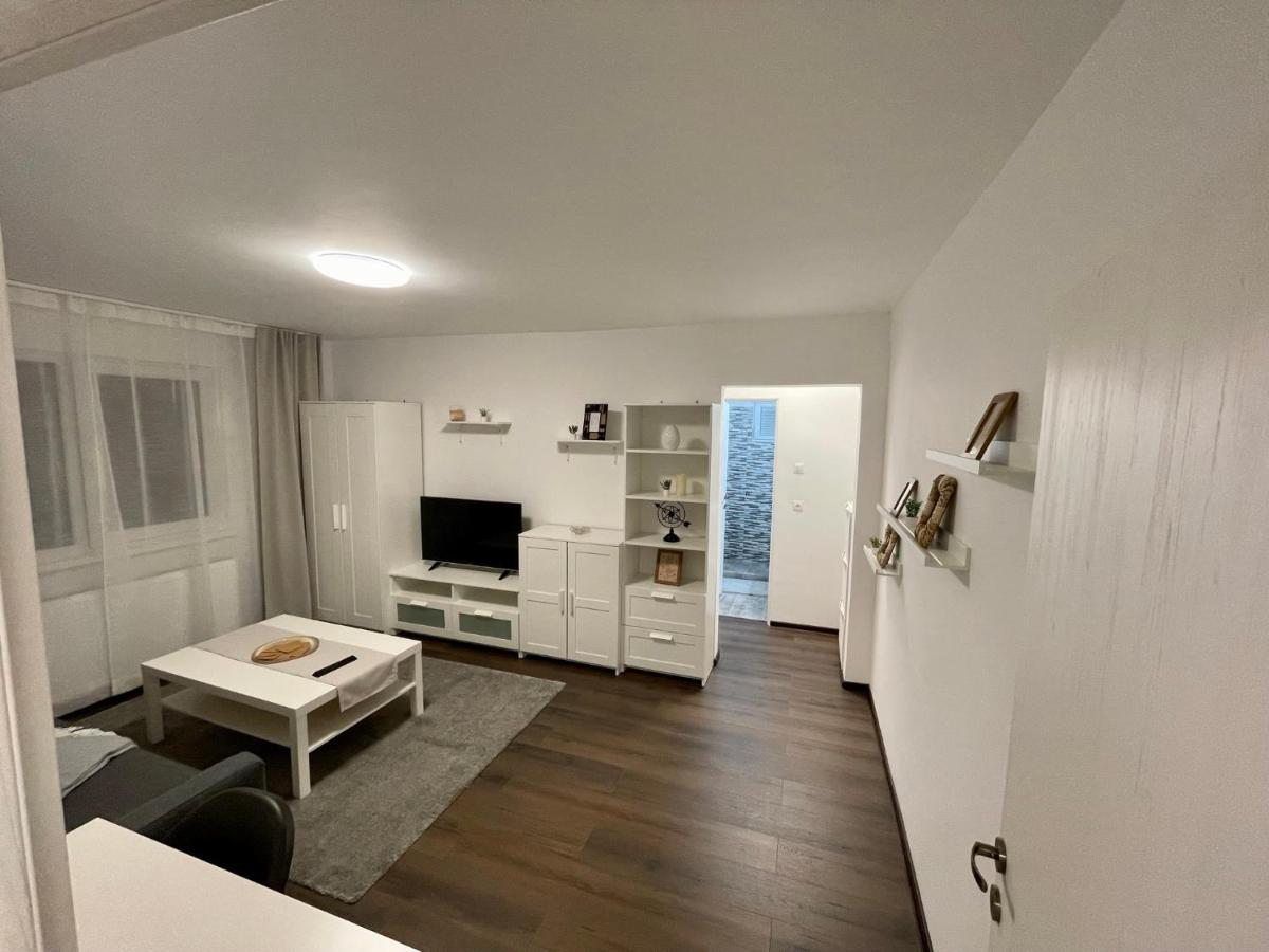 Twin Apartments 锡比乌 外观 照片