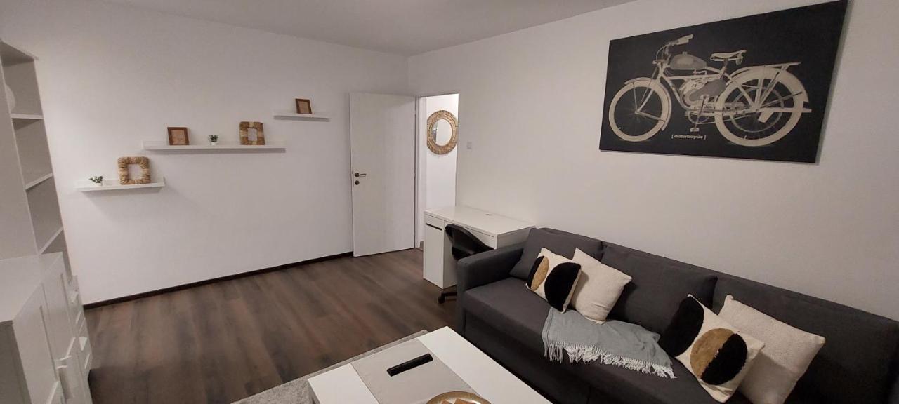 Twin Apartments 锡比乌 外观 照片